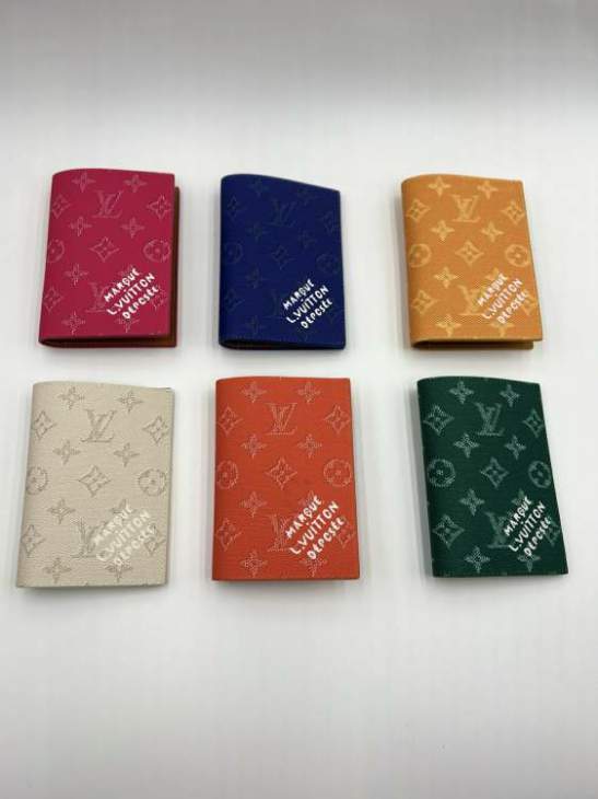 Picture of Louis Vuitton Wallets _SKUfw222104843fw